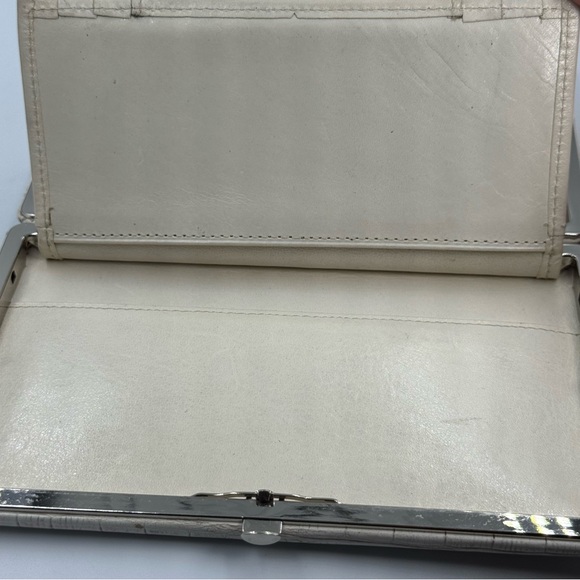 Abas White Crocodile Wallet Leather Snap Closure ID Holder
Clutch Wallet - Picture 11 of 14